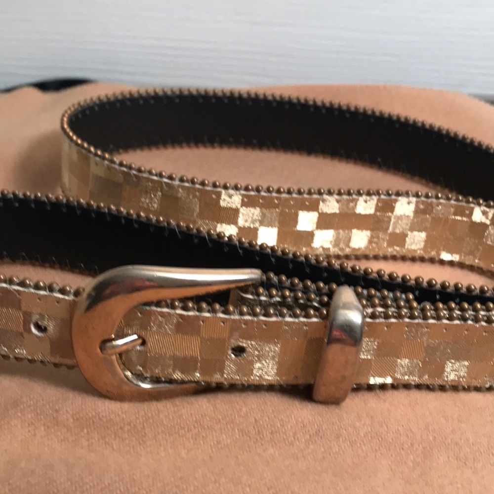 Elite gold metallic belt, 37 inches long